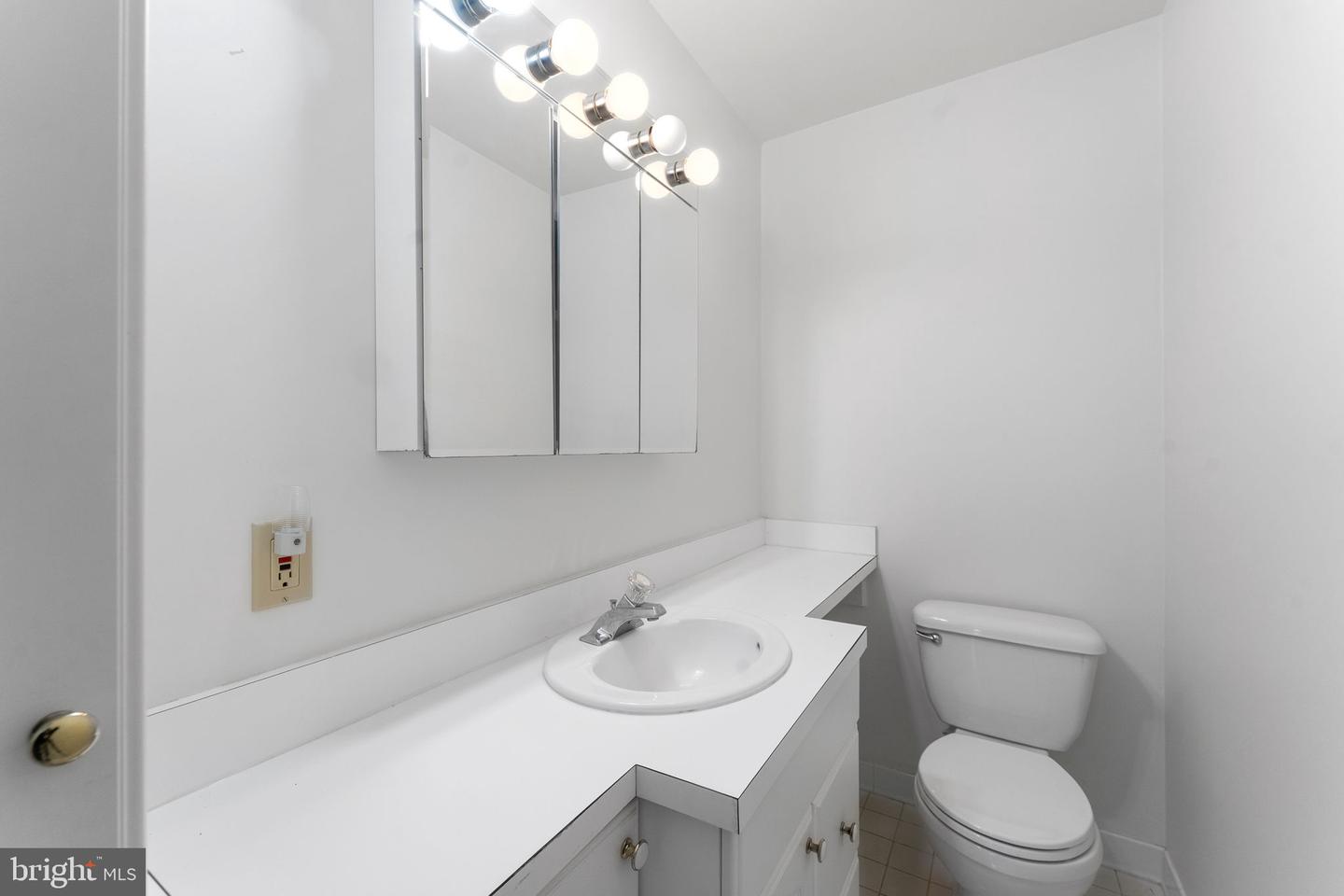 10828 MOORE DR, MANASSAS, Virginia 20111, 5 Bedrooms Bedrooms, ,4 BathroomsBathrooms,Residential,For sale,10828 MOORE DR,VAPW2098920 MLS # VAPW2098920