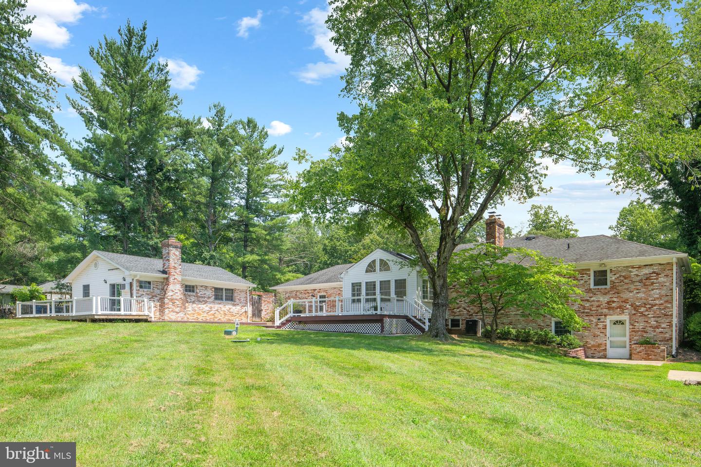 10828 MOORE DR, MANASSAS, Virginia 20111, 5 Bedrooms Bedrooms, ,4 BathroomsBathrooms,Residential,For sale,10828 MOORE DR,VAPW2098920 MLS # VAPW2098920