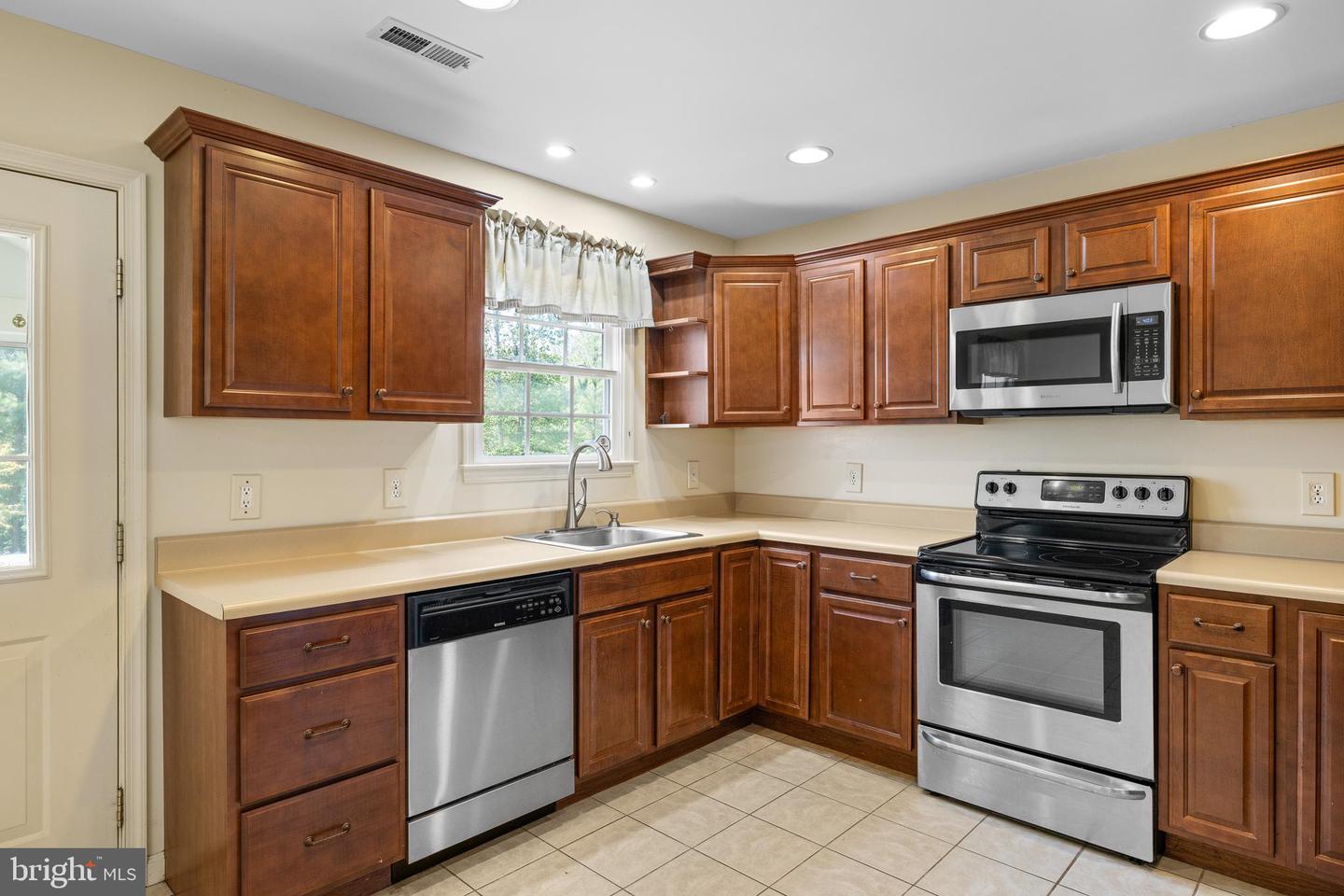 3930 GILBERT STATION RD, BARBOURSVILLE, Virginia 22923, 3 Bedrooms Bedrooms, ,2 BathroomsBathrooms,Residential,For sale,3930 GILBERT STATION RD,VAAB2001042 MLS # VAAB2001042
