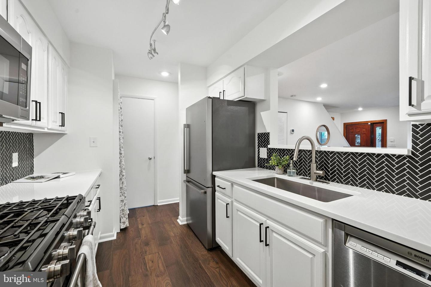 1055 MICHIGAN AVE NE, WASHINGTON, District Of Columbia 20017, 3 Bedrooms Bedrooms, ,2 BathroomsBathrooms,Residential,For sale,1055 MICHIGAN AVE NE,DCDC2209778 MLS # DCDC2209778
