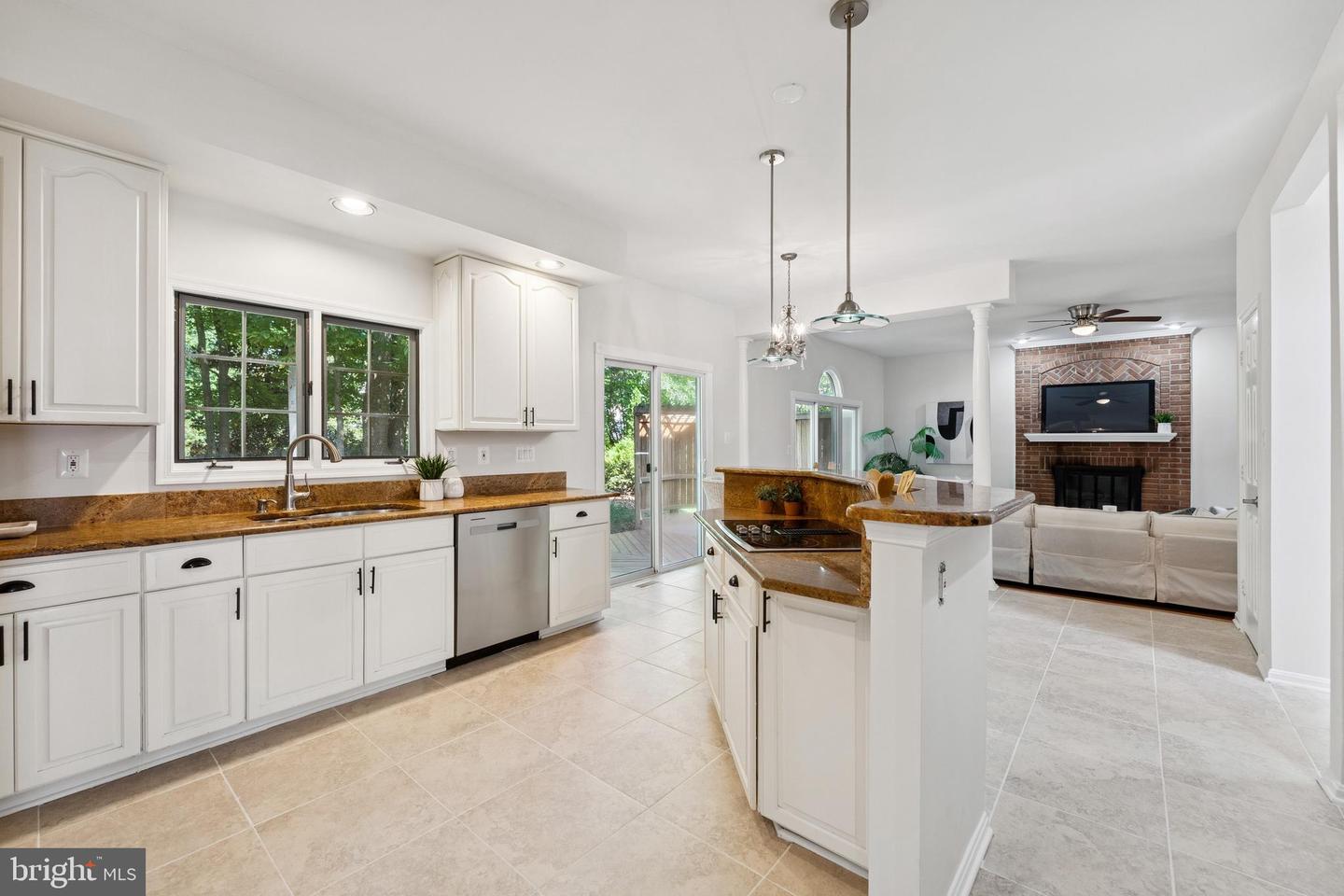 8410 COPPERLEAF CT, FAIRFAX STATION, Virginia 22039, 5 Bedrooms Bedrooms, ,4 BathroomsBathrooms,Residential,For sale,8410 COPPERLEAF CT,VAFX2254802 MLS # VAFX2254802