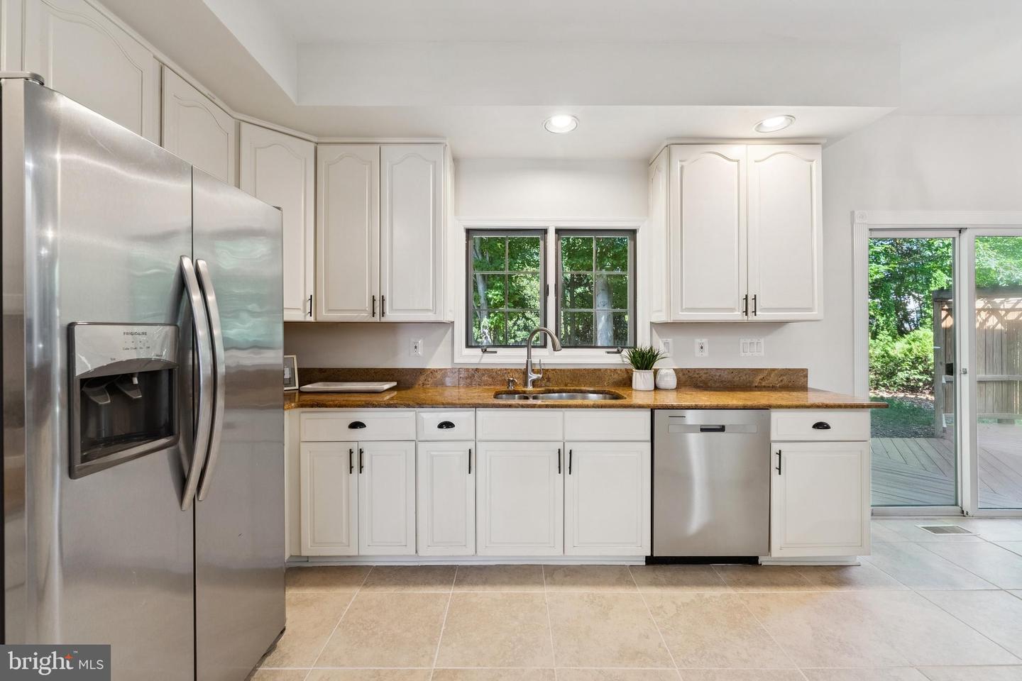 8410 COPPERLEAF CT, FAIRFAX STATION, Virginia 22039, 5 Bedrooms Bedrooms, ,4 BathroomsBathrooms,Residential,For sale,8410 COPPERLEAF CT,VAFX2254802 MLS # VAFX2254802