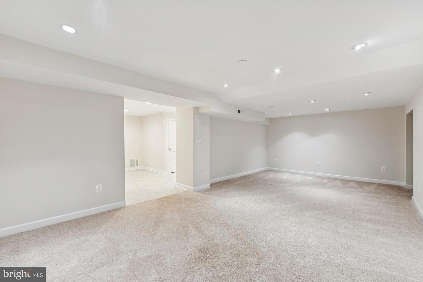 8410 COPPERLEAF CT, FAIRFAX STATION, Virginia 22039, 5 Bedrooms Bedrooms, ,4 BathroomsBathrooms,Residential,For sale,8410 COPPERLEAF CT,VAFX2254802 MLS # VAFX2254802