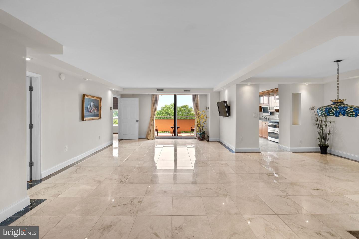 1800 OLD MEADOW RD #1512 - 1513, MCLEAN, Virginia 22102, 3 Bedrooms Bedrooms, ,3 BathroomsBathrooms,Residential,For sale,1800 OLD MEADOW RD #1512 - 1513,VAFX2254890 MLS # VAFX2254890