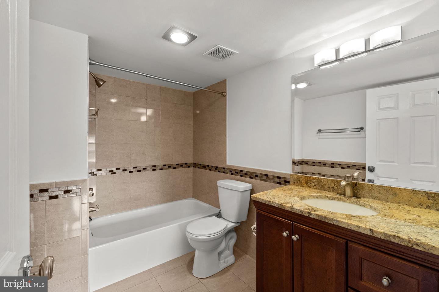 1800 OLD MEADOW RD #1512 - 1513, MCLEAN, Virginia 22102, 3 Bedrooms Bedrooms, ,3 BathroomsBathrooms,Residential,For sale,1800 OLD MEADOW RD #1512 - 1513,VAFX2254890 MLS # VAFX2254890