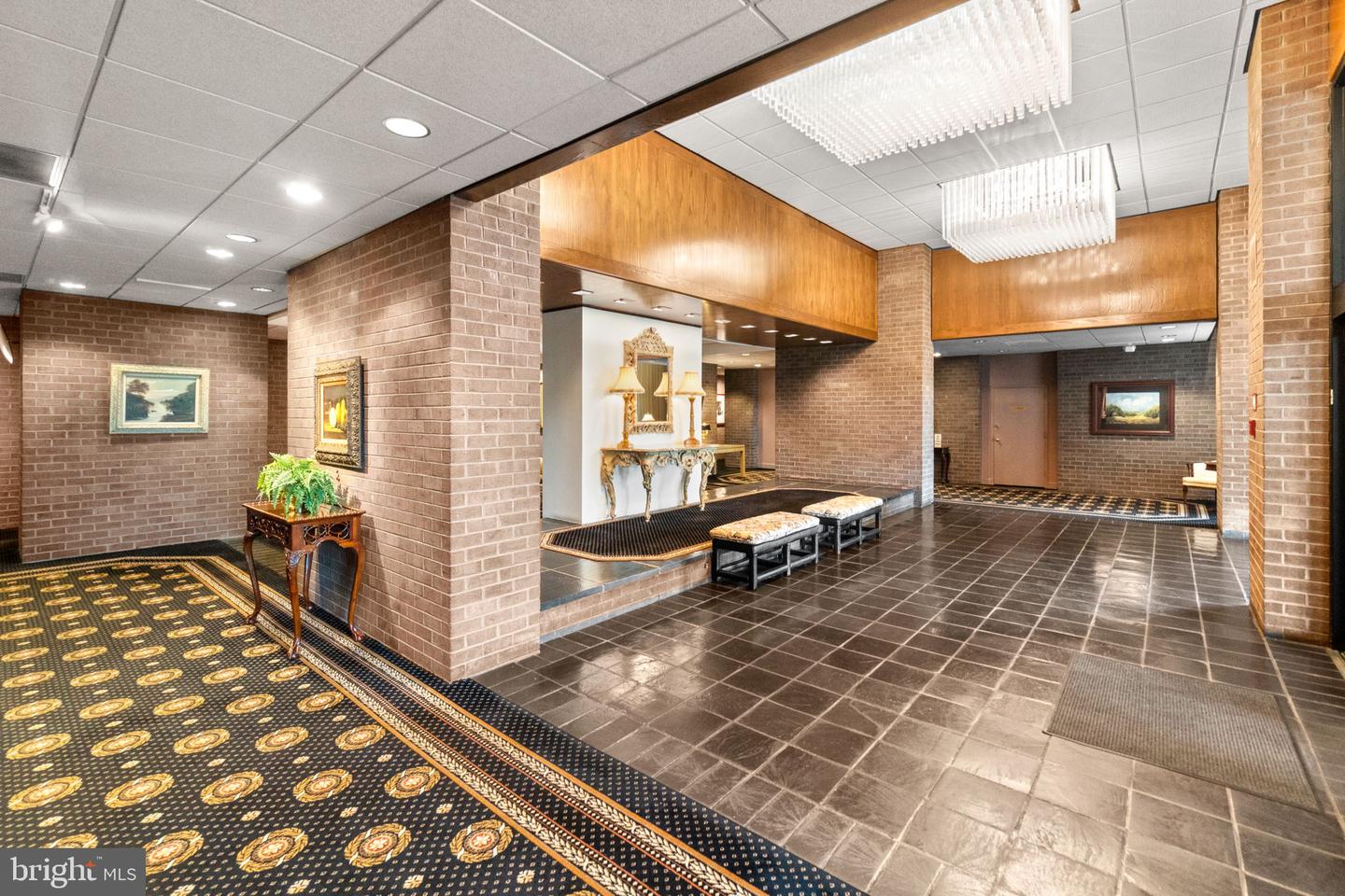 1800 OLD MEADOW RD #1512 - 1513, MCLEAN, Virginia 22102, 3 Bedrooms Bedrooms, ,3 BathroomsBathrooms,Residential,For sale,1800 OLD MEADOW RD #1512 - 1513,VAFX2254890 MLS # VAFX2254890