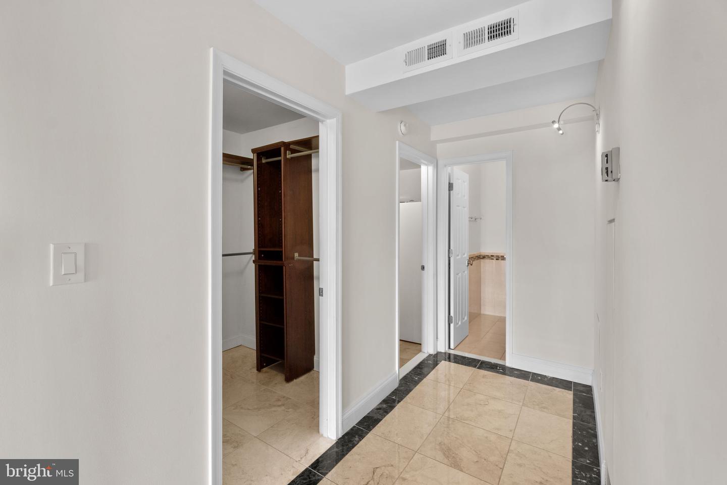 1800 OLD MEADOW RD #1512 - 1513, MCLEAN, Virginia 22102, 3 Bedrooms Bedrooms, ,3 BathroomsBathrooms,Residential,For sale,1800 OLD MEADOW RD #1512 - 1513,VAFX2254890 MLS # VAFX2254890