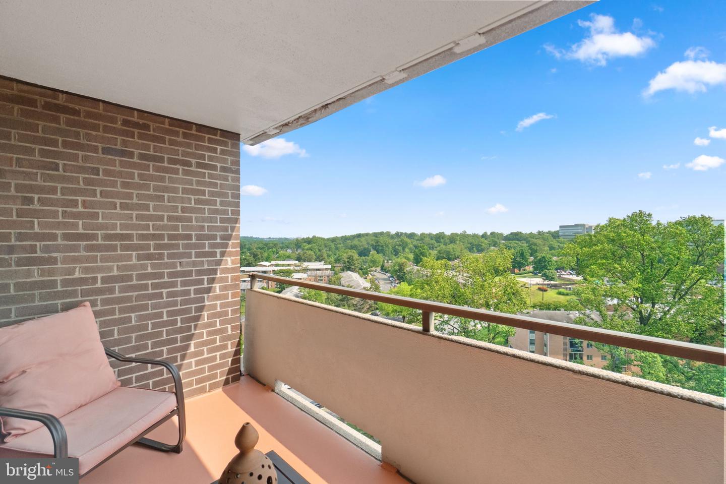 1800 OLD MEADOW RD #1512 - 1513, MCLEAN, Virginia 22102, 3 Bedrooms Bedrooms, ,3 BathroomsBathrooms,Residential,For sale,1800 OLD MEADOW RD #1512 - 1513,VAFX2254890 MLS # VAFX2254890