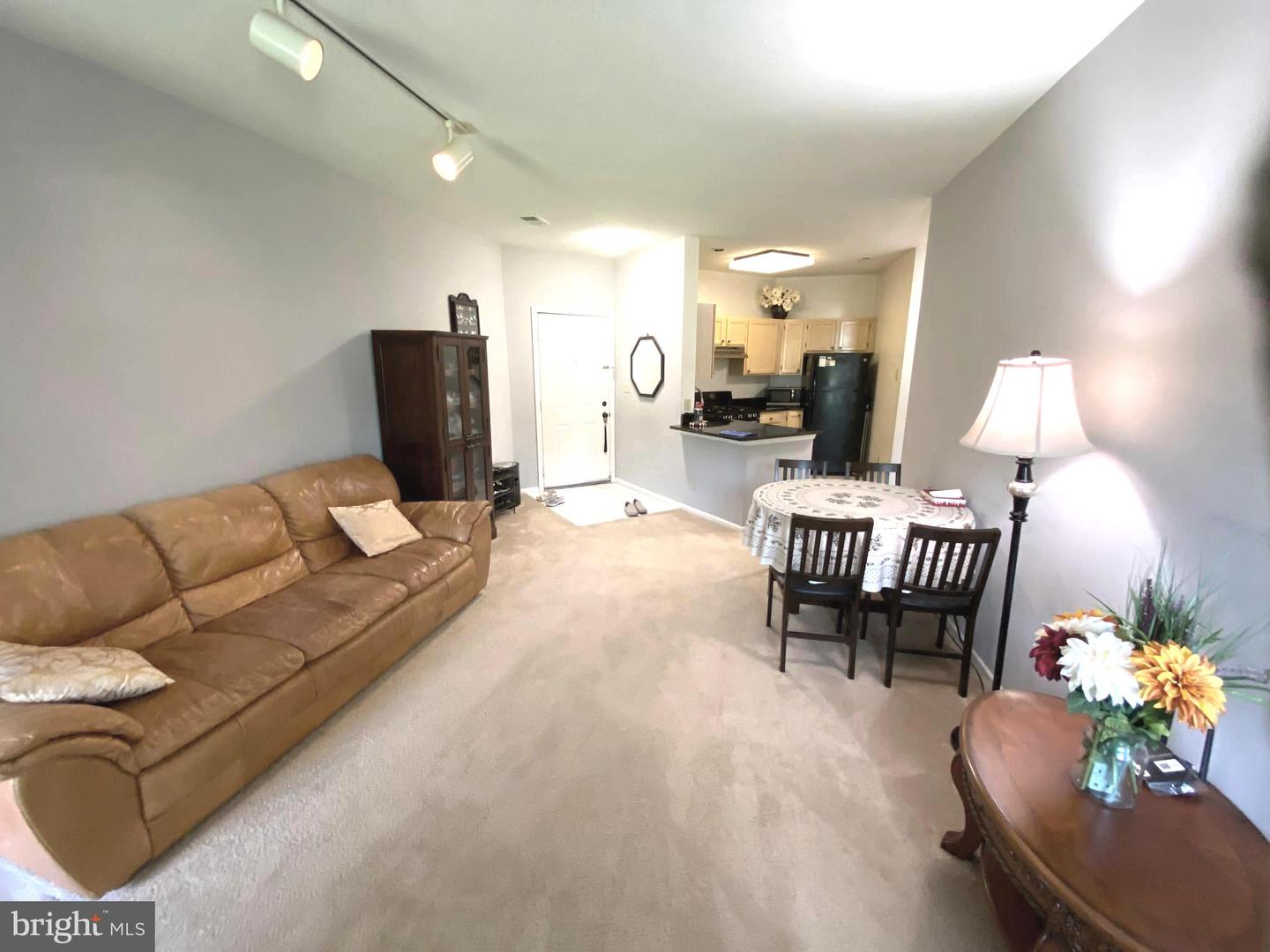 14322 CLIMBING ROSE WAY #205, CENTREVILLE, Virginia 20121, 1 Bedroom Bedrooms, ,1 BathroomBathrooms,Residential,For sale,14322 CLIMBING ROSE WAY #205,VAFX2254924 MLS # VAFX2254924