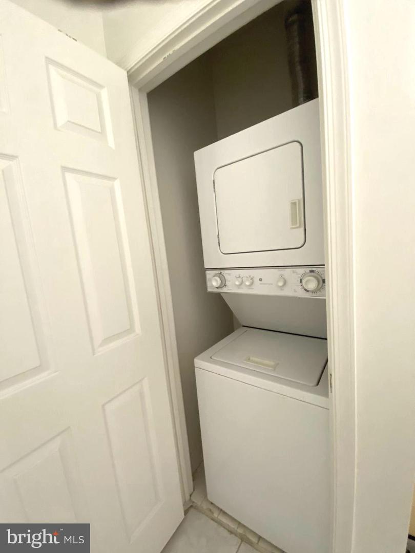 14322 CLIMBING ROSE WAY #205, CENTREVILLE, Virginia 20121, 1 Bedroom Bedrooms, ,1 BathroomBathrooms,Residential,For sale,14322 CLIMBING ROSE WAY #205,VAFX2254924 MLS # VAFX2254924