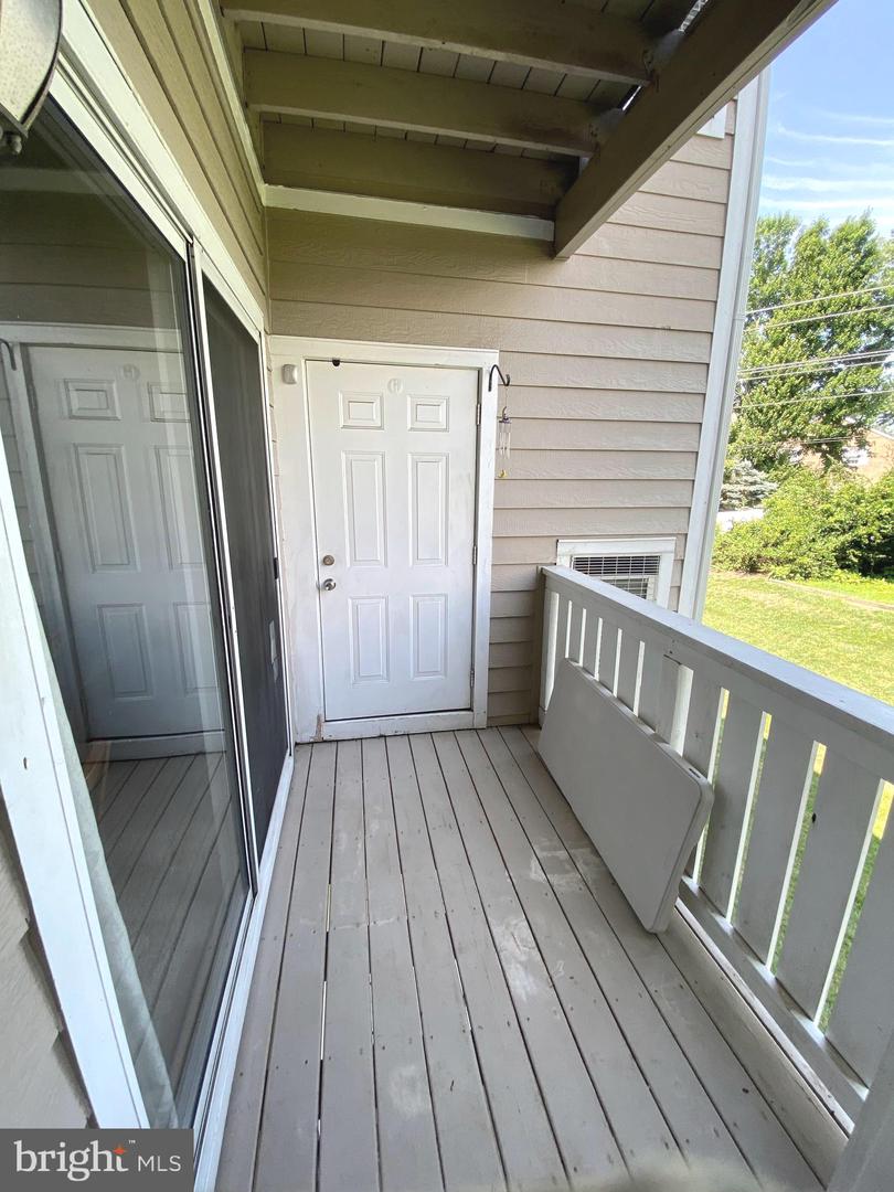 14322 CLIMBING ROSE WAY #205, CENTREVILLE, Virginia 20121, 1 Bedroom Bedrooms, ,1 BathroomBathrooms,Residential,For sale,14322 CLIMBING ROSE WAY #205,VAFX2254924 MLS # VAFX2254924