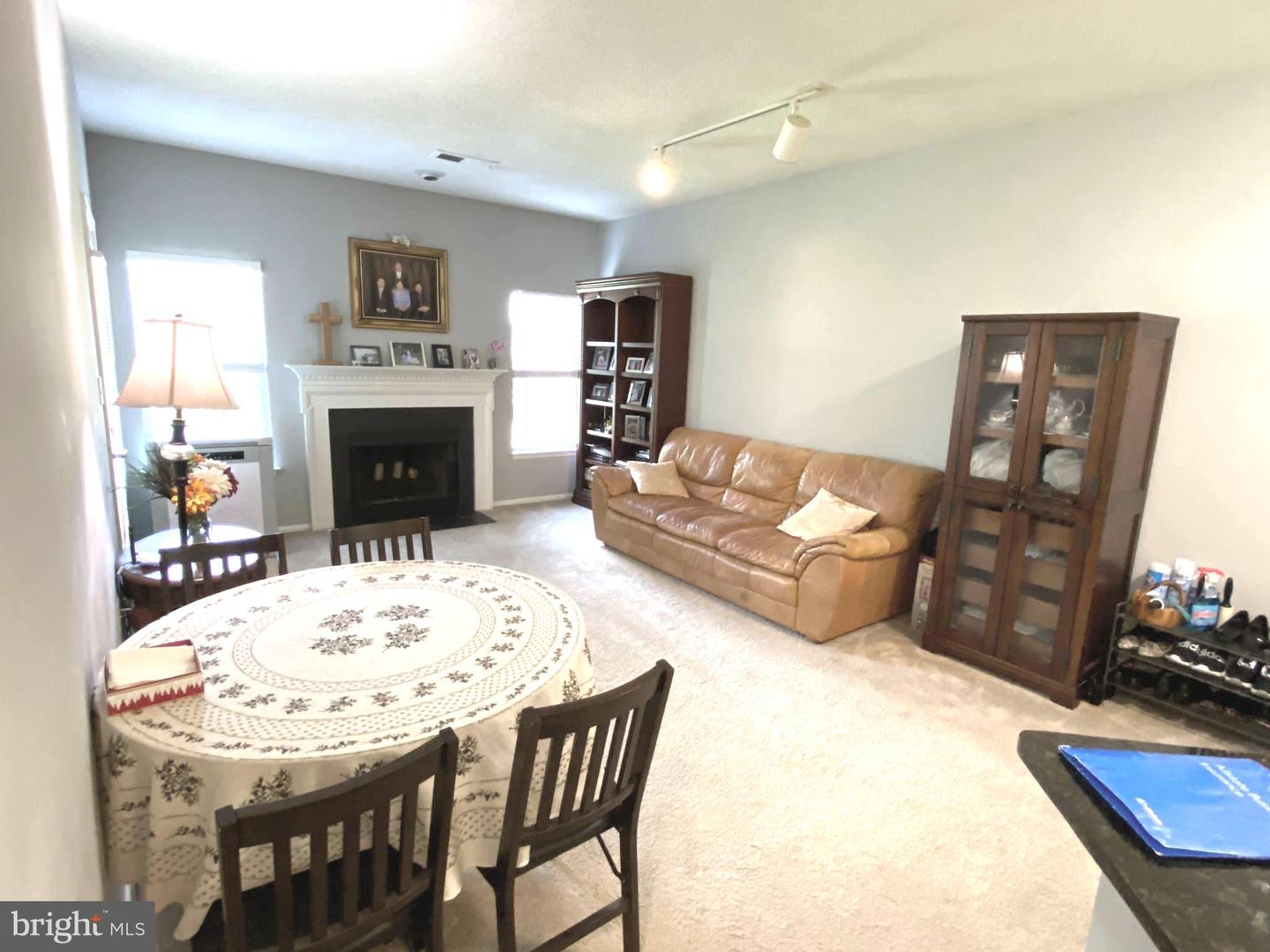 14322 CLIMBING ROSE WAY #205, CENTREVILLE, Virginia 20121, 1 Bedroom Bedrooms, ,1 BathroomBathrooms,Residential,For sale,14322 CLIMBING ROSE WAY #205,VAFX2254924 MLS # VAFX2254924