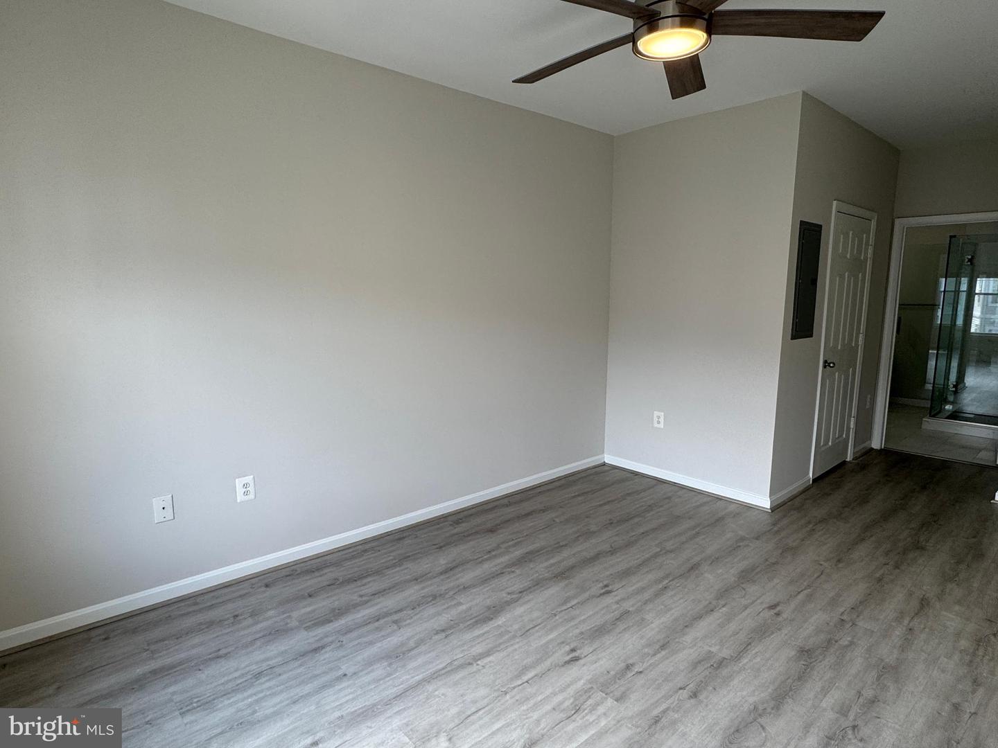 11352 ARISTOTLE DR #7-405, FAIRFAX, Virginia 22030, 2 Bedrooms Bedrooms, ,2 BathroomsBathrooms,Residential,For sale,11352 ARISTOTLE DR #7-405,VAFX2254942 MLS # VAFX2254942