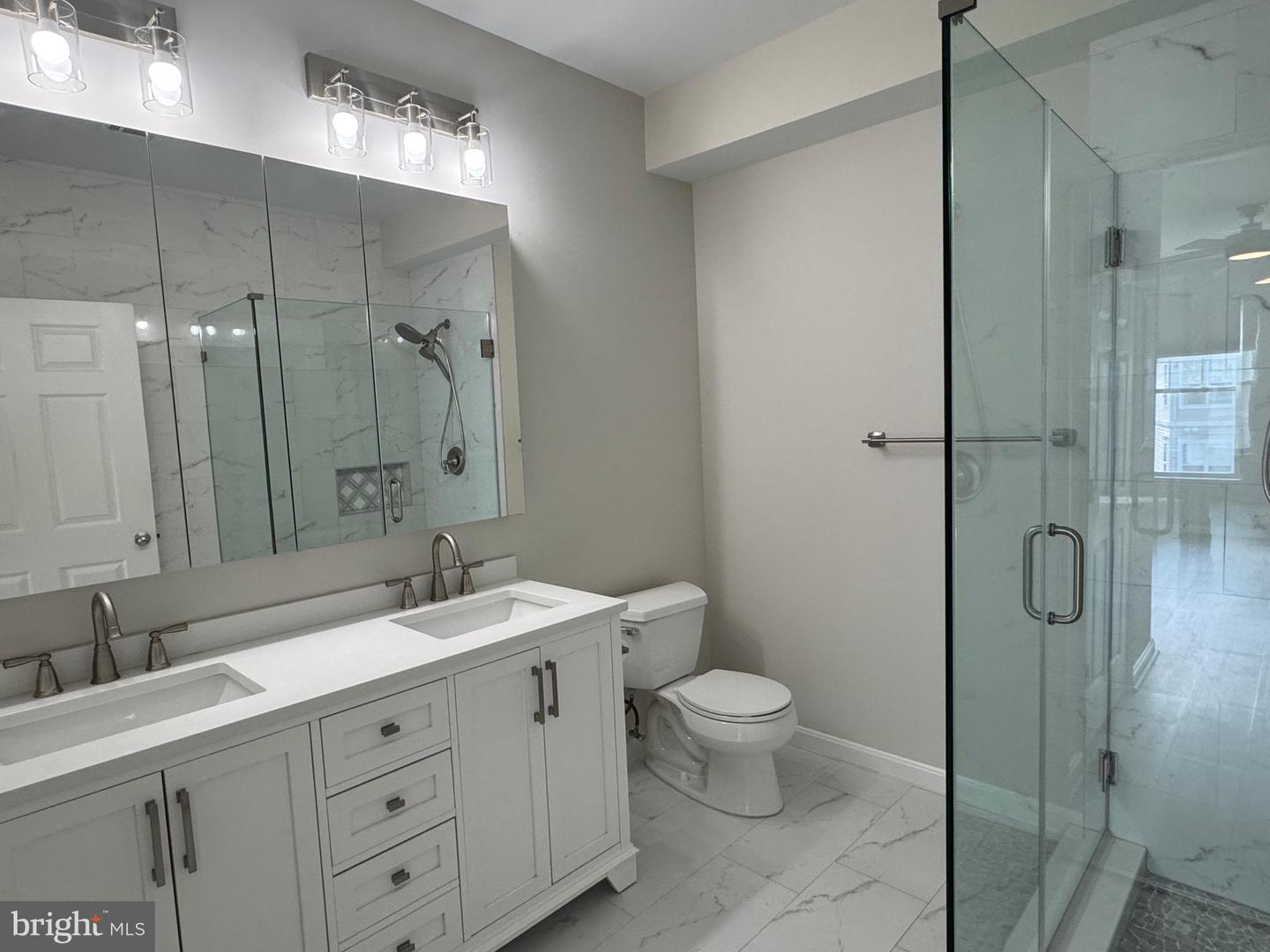 11352 ARISTOTLE DR #7-405, FAIRFAX, Virginia 22030, 2 Bedrooms Bedrooms, ,2 BathroomsBathrooms,Residential,For sale,11352 ARISTOTLE DR #7-405,VAFX2254942 MLS # VAFX2254942