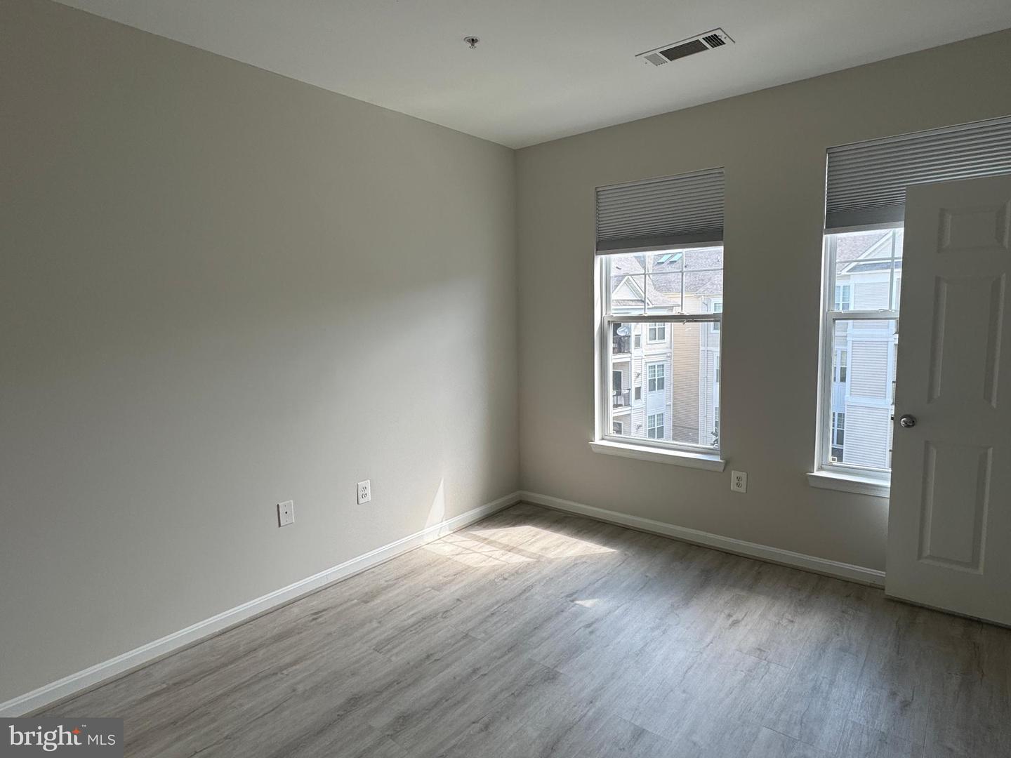 11352 ARISTOTLE DR #7-405, FAIRFAX, Virginia 22030, 2 Bedrooms Bedrooms, ,2 BathroomsBathrooms,Residential,For sale,11352 ARISTOTLE DR #7-405,VAFX2254942 MLS # VAFX2254942