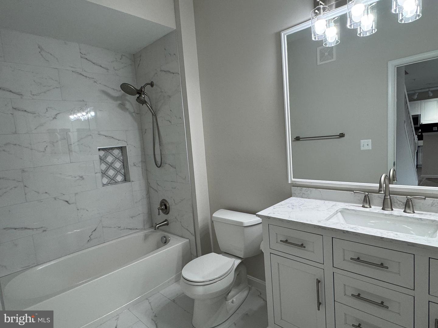 11352 ARISTOTLE DR #7-405, FAIRFAX, Virginia 22030, 2 Bedrooms Bedrooms, ,2 BathroomsBathrooms,Residential,For sale,11352 ARISTOTLE DR #7-405,VAFX2254942 MLS # VAFX2254942