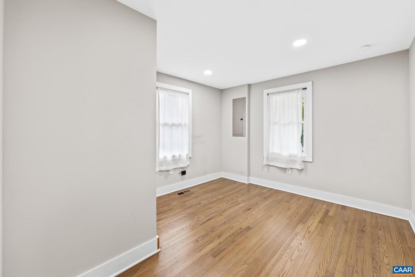 894 DOBBY CREEK RD, SCOTTSVILLE, Virginia 24590, 2 Bedrooms Bedrooms, ,1 BathroomBathrooms,Residential,For sale,894 DOBBY CREEK RD,666580 MLS # 666580