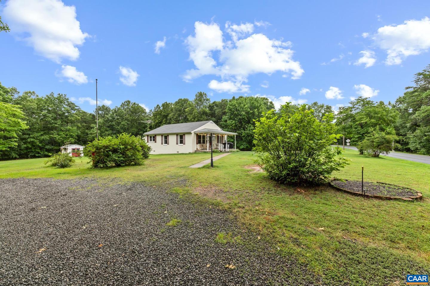 894 DOBBY CREEK RD, SCOTTSVILLE, Virginia 24590, 2 Bedrooms Bedrooms, ,1 BathroomBathrooms,Residential,For sale,894 DOBBY CREEK RD,666580 MLS # 666580