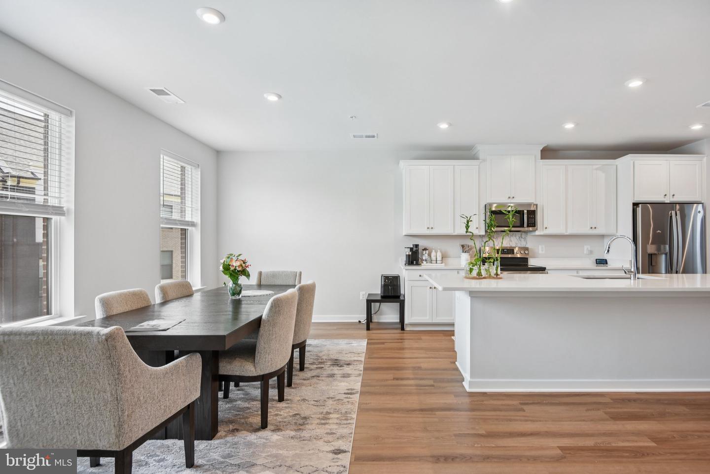 14156 GYPSUM LOOP #114, CHANTILLY, Virginia 20151, 3 Bedrooms Bedrooms, ,2 BathroomsBathrooms,Residential,For sale,14156 GYPSUM LOOP #114,VAFX2255014 MLS # VAFX2255014