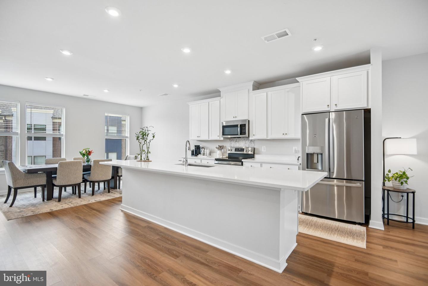 14156 GYPSUM LOOP #114, CHANTILLY, Virginia 20151, 3 Bedrooms Bedrooms, ,2 BathroomsBathrooms,Residential,For sale,14156 GYPSUM LOOP #114,VAFX2255014 MLS # VAFX2255014