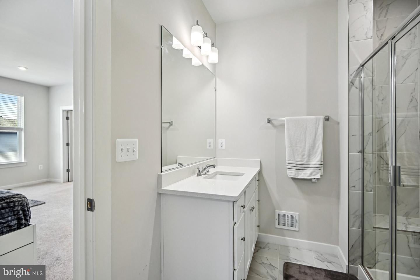 14156 GYPSUM LOOP #114, CHANTILLY, Virginia 20151, 3 Bedrooms Bedrooms, ,2 BathroomsBathrooms,Residential,For sale,14156 GYPSUM LOOP #114,VAFX2255014 MLS # VAFX2255014