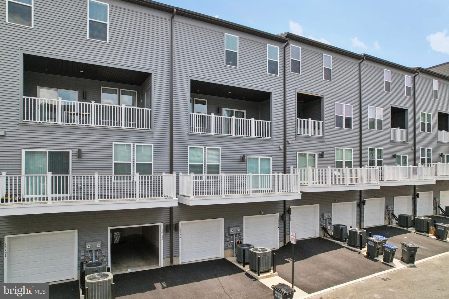 14156 GYPSUM LOOP #114, CHANTILLY, Virginia 20151, 3 Bedrooms Bedrooms, ,2 BathroomsBathrooms,Residential,For sale,14156 GYPSUM LOOP #114,VAFX2255014 MLS # VAFX2255014