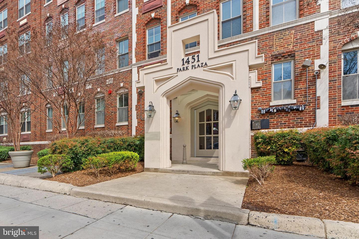 1451 PARK RD NW #104, WASHINGTON, District Of Columbia 20010, 1 Bedroom Bedrooms, ,1 BathroomBathrooms,Residential,For sale,1451 PARK RD NW #104,DCDC2209952 MLS # DCDC2209952