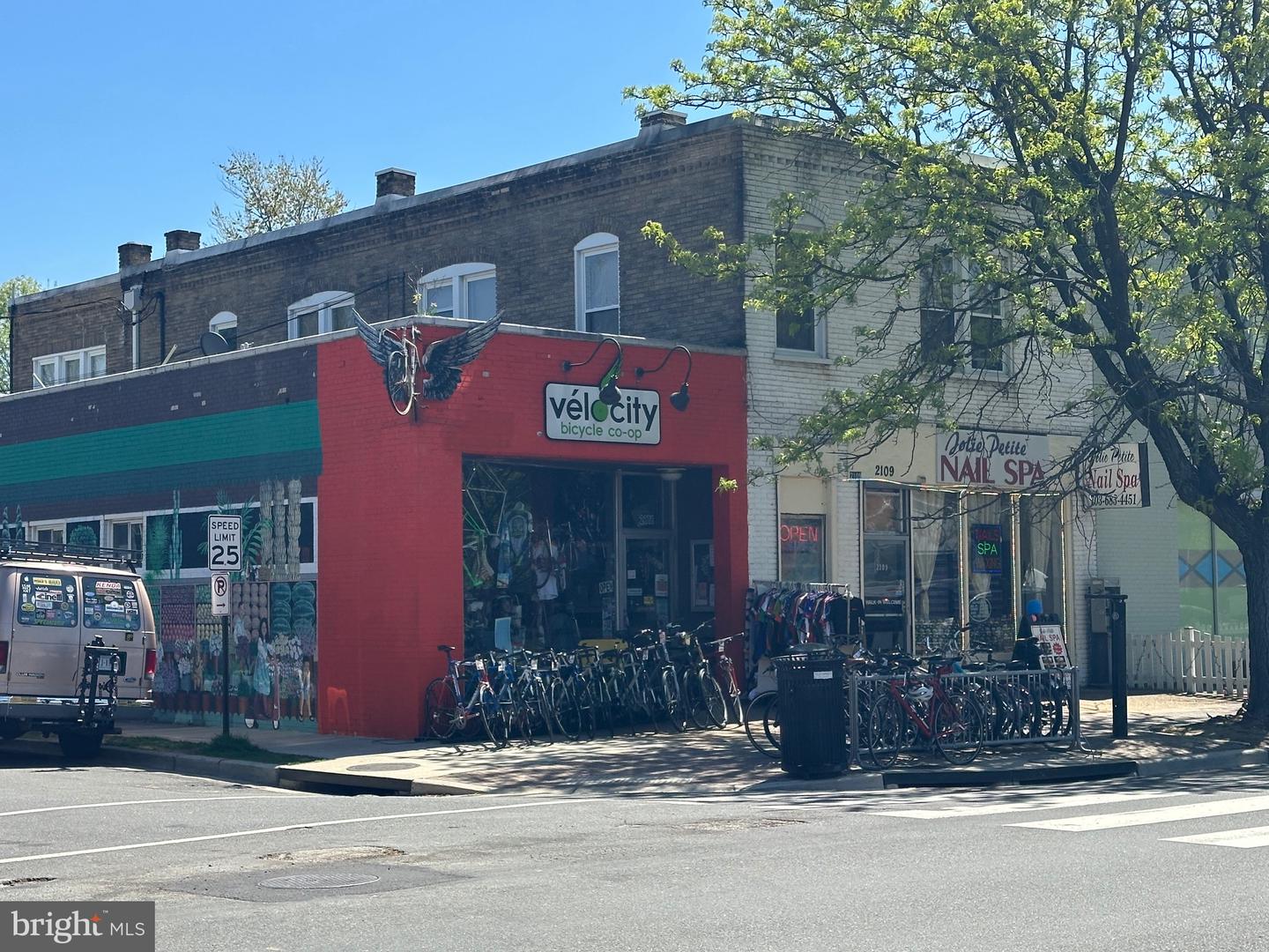 19-A W UHLER AVE, ALEXANDRIA, Virginia 22301, 3 Bedrooms Bedrooms, ,2 BathroomsBathrooms,Residential,For sale,19-A W UHLER AVE,VAAX2047392 MLS # VAAX2047392
