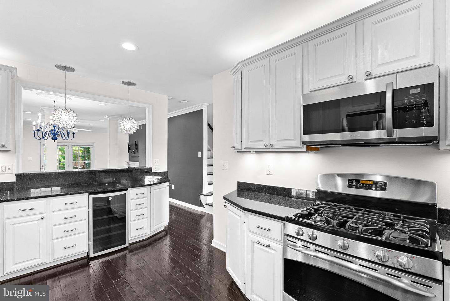 19-A W UHLER AVE, ALEXANDRIA, Virginia 22301, 3 Bedrooms Bedrooms, ,2 BathroomsBathrooms,Residential,For sale,19-A W UHLER AVE,VAAX2047392 MLS # VAAX2047392
