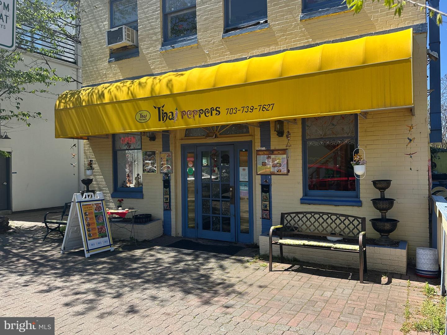 19-A W UHLER AVE, ALEXANDRIA, Virginia 22301, 3 Bedrooms Bedrooms, ,2 BathroomsBathrooms,Residential,For sale,19-A W UHLER AVE,VAAX2047392 MLS # VAAX2047392
