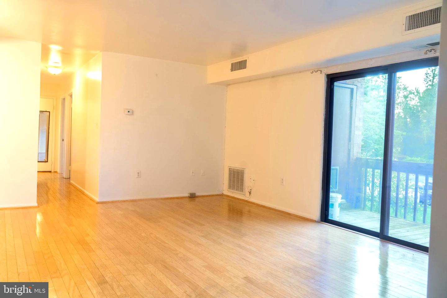 10724 WEST DR #302, FAIRFAX, Virginia 22030, 2 Bedrooms Bedrooms, ,1 BathroomBathrooms,Residential,For sale,10724 WEST DR #302,VAFC2006606 MLS # VAFC2006606