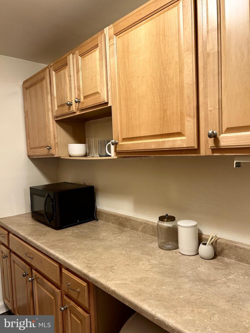 10724 WEST DR #302, FAIRFAX, Virginia 22030, 2 Bedrooms Bedrooms, ,1 BathroomBathrooms,Residential,For sale,10724 WEST DR #302,VAFC2006606 MLS # VAFC2006606