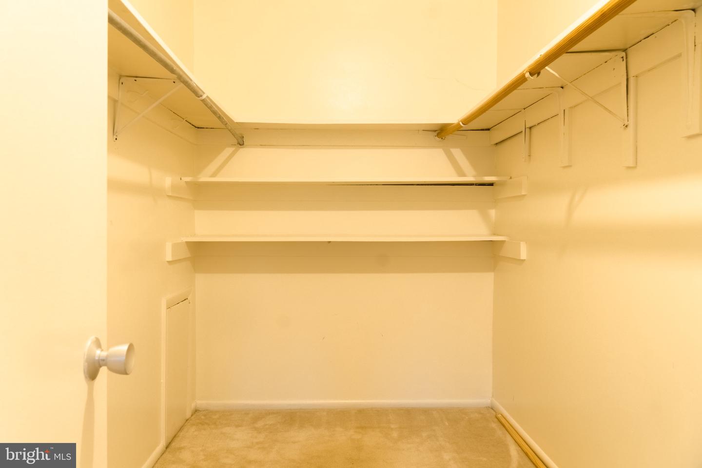 10724 WEST DR #302, FAIRFAX, Virginia 22030, 2 Bedrooms Bedrooms, ,1 BathroomBathrooms,Residential,For sale,10724 WEST DR #302,VAFC2006606 MLS # VAFC2006606