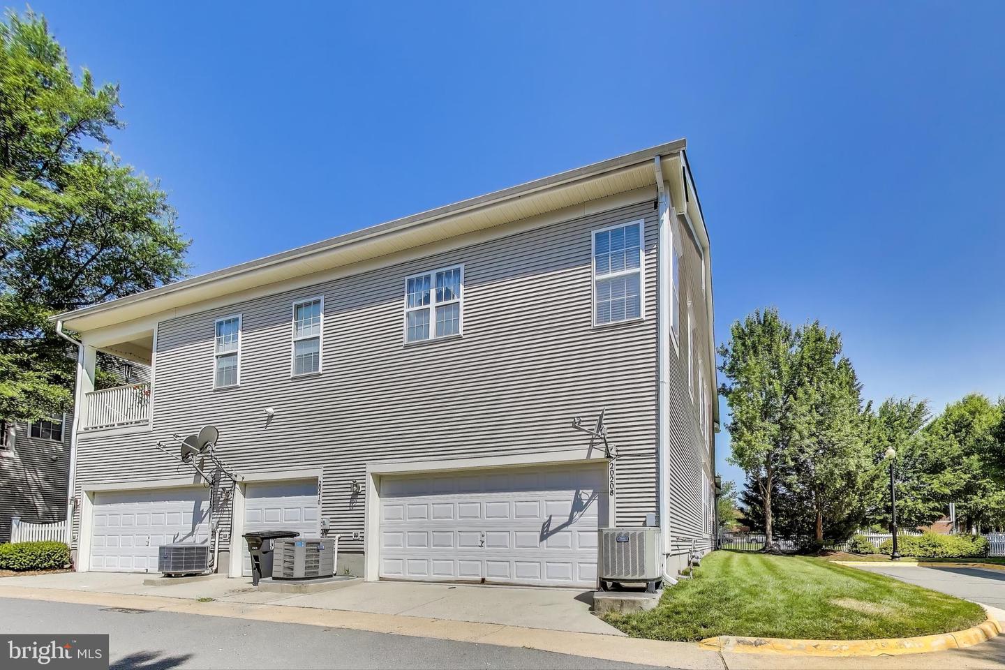 20208 NIGHTWATCH ST, ASHBURN, Virginia 20147, 3 Bedrooms Bedrooms, ,2 BathroomsBathrooms,Residential,For sale,20208 NIGHTWATCH ST,VALO2101892 MLS # VALO2101892