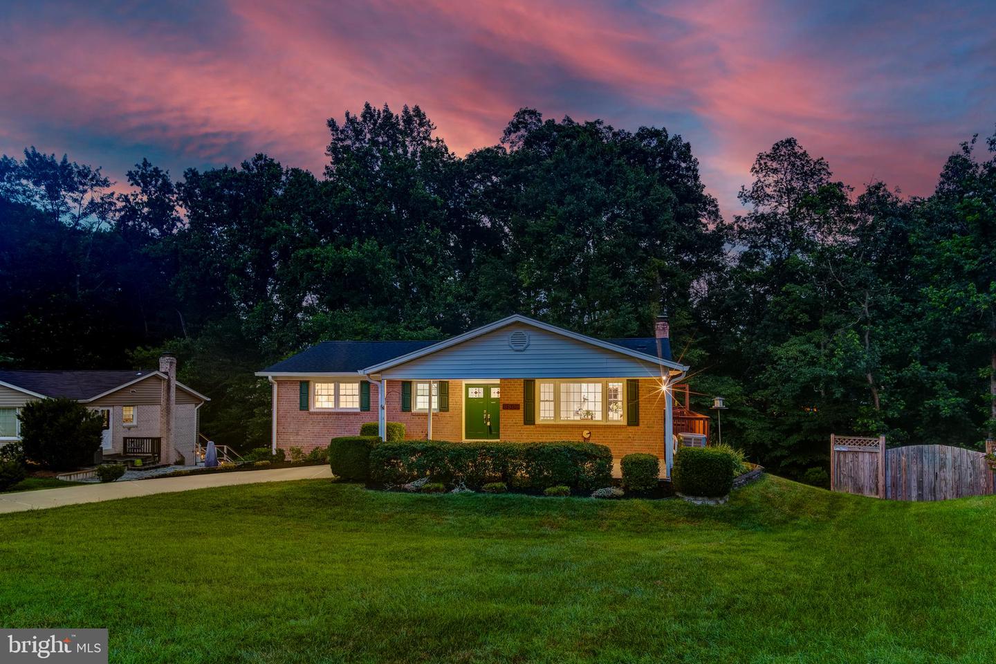 6803 HOUNDMASTER RD, SPRINGFIELD, Virginia 22152, 4 Bedrooms Bedrooms, ,3 BathroomsBathrooms,Residential,For sale,6803 HOUNDMASTER RD,VAFX2255154 MLS # VAFX2255154