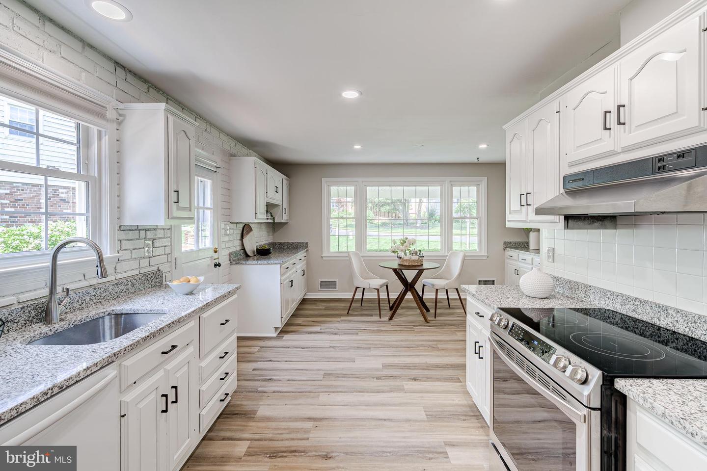 6803 HOUNDMASTER RD, SPRINGFIELD, Virginia 22152, 4 Bedrooms Bedrooms, ,3 BathroomsBathrooms,Residential,For sale,6803 HOUNDMASTER RD,VAFX2255154 MLS # VAFX2255154