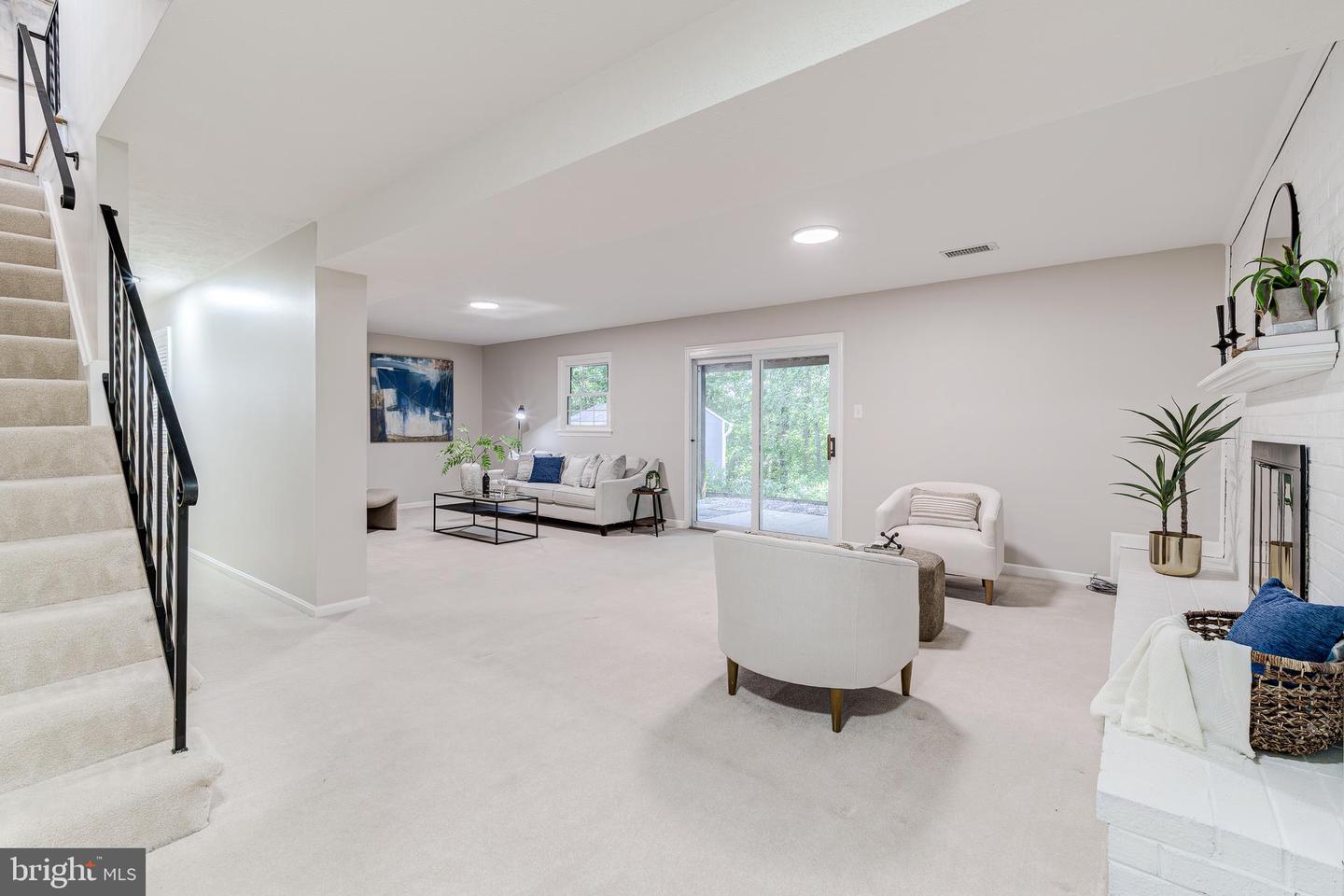 6803 HOUNDMASTER RD, SPRINGFIELD, Virginia 22152, 4 Bedrooms Bedrooms, ,3 BathroomsBathrooms,Residential,For sale,6803 HOUNDMASTER RD,VAFX2255154 MLS # VAFX2255154