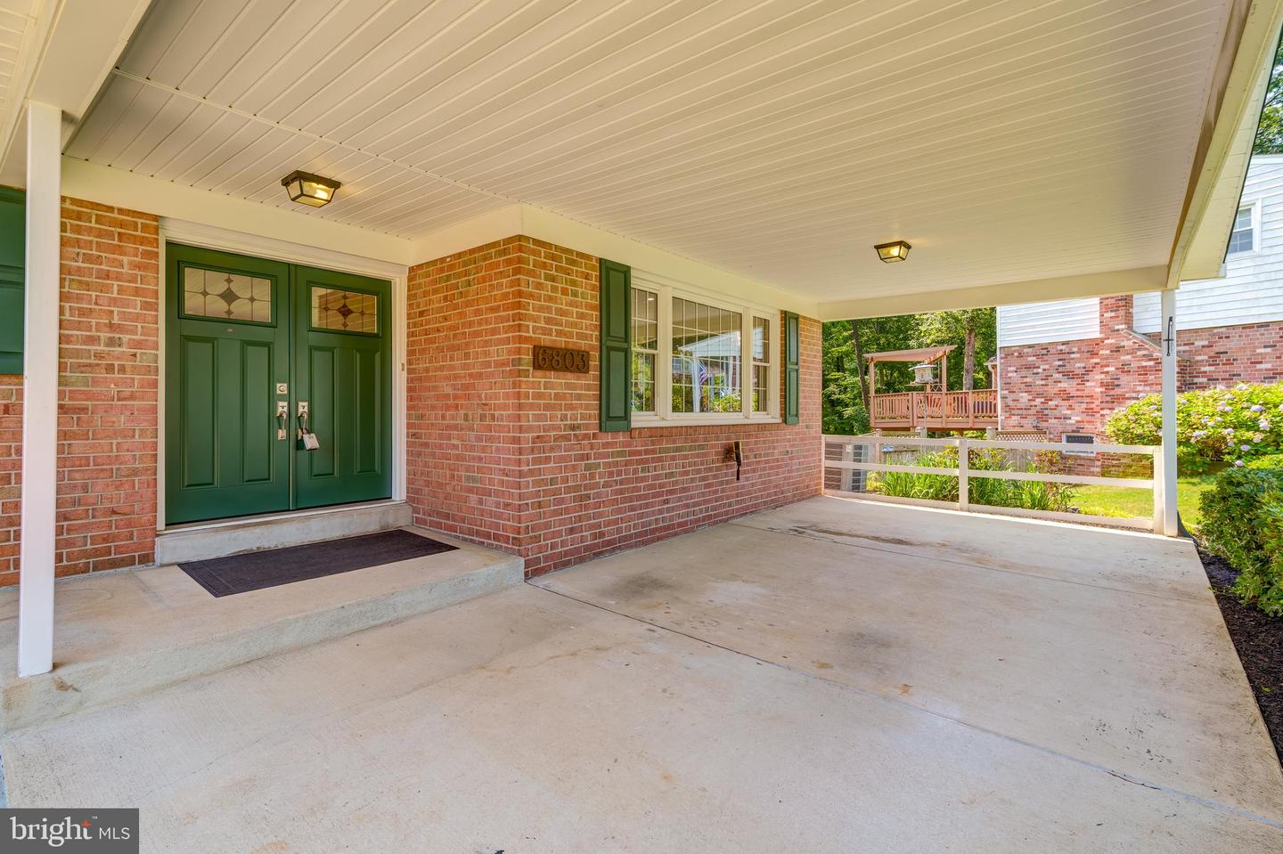 6803 HOUNDMASTER RD, SPRINGFIELD, Virginia 22152, 4 Bedrooms Bedrooms, ,3 BathroomsBathrooms,Residential,For sale,6803 HOUNDMASTER RD,VAFX2255154 MLS # VAFX2255154