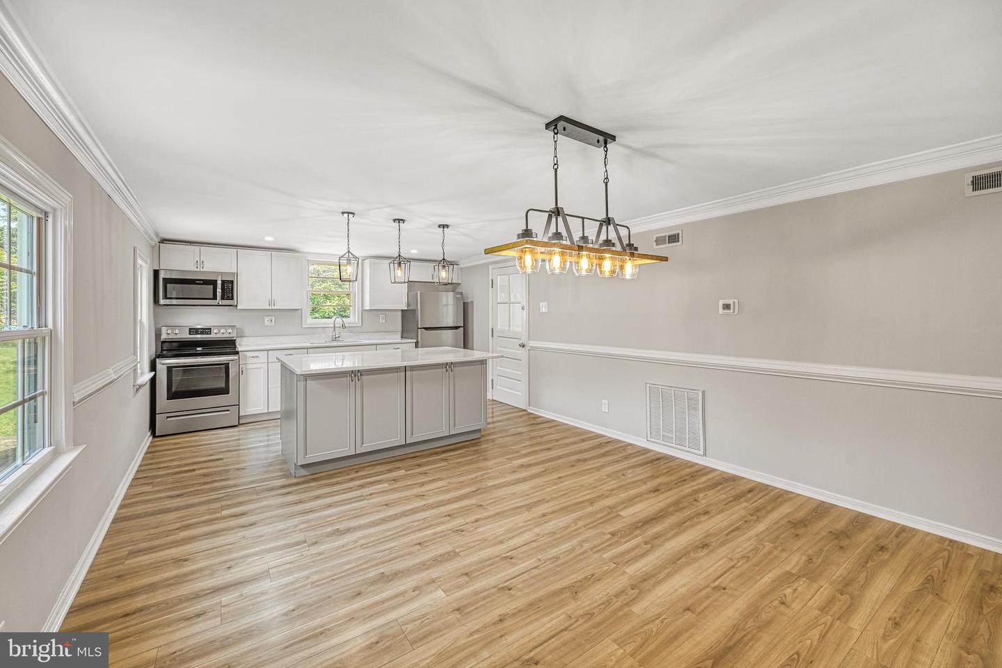 14040 W PATRICK HENRY RD, DOSWELL, Virginia 23047, 3 Bedrooms Bedrooms, 6 Rooms Rooms,2 BathroomsBathrooms,Residential,For sale,14040 W PATRICK HENRY RD,VAHA2001036 MLS # VAHA2001036