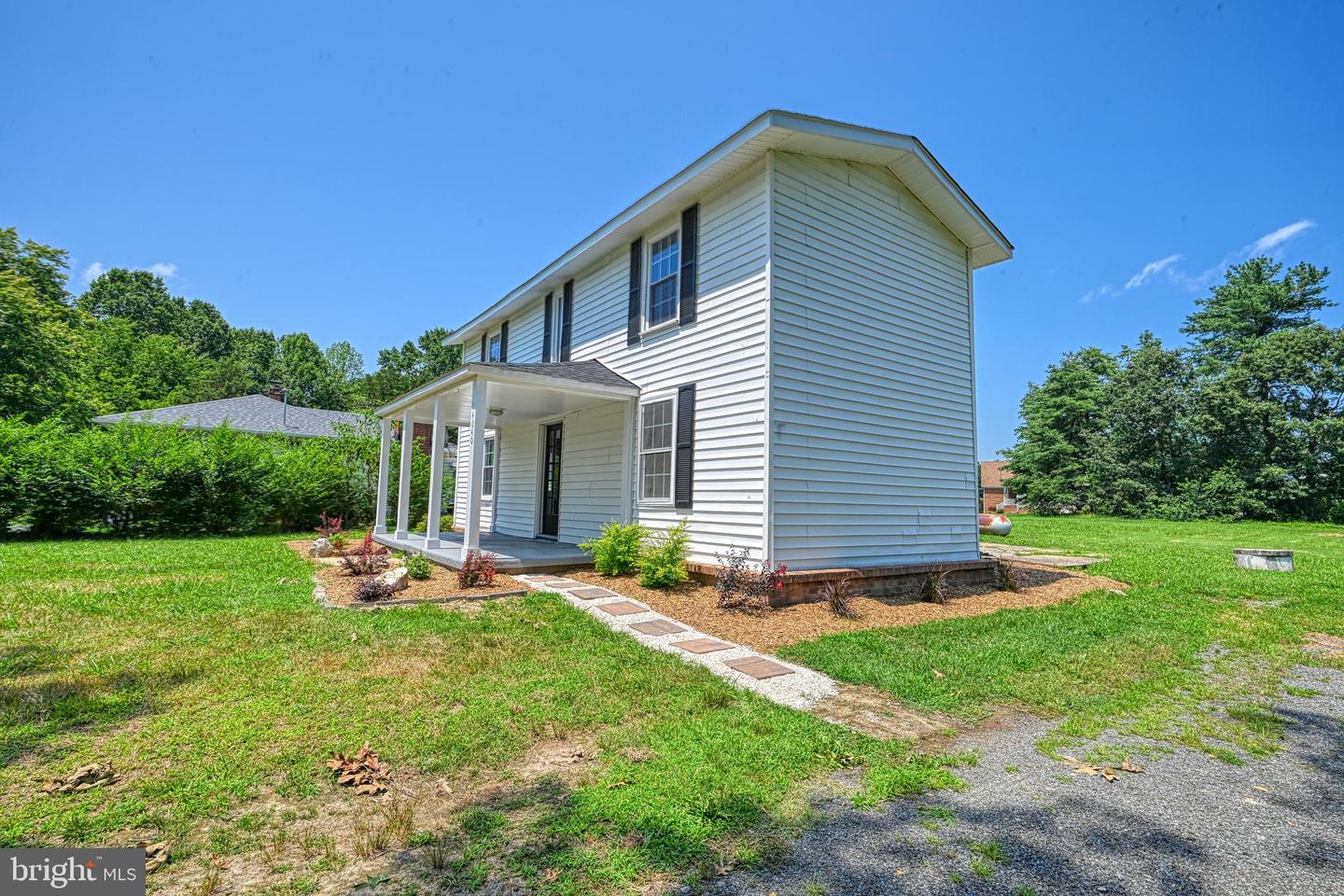 14040 W PATRICK HENRY RD, DOSWELL, Virginia 23047, 3 Bedrooms Bedrooms, 6 Rooms Rooms,2 BathroomsBathrooms,Residential,For sale,14040 W PATRICK HENRY RD,VAHA2001036 MLS # VAHA2001036