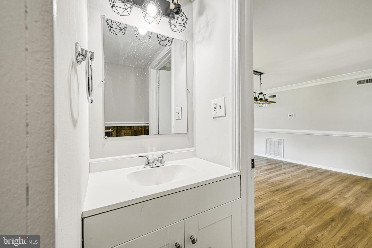14040 W PATRICK HENRY RD, DOSWELL, Virginia 23047, 3 Bedrooms Bedrooms, 6 Rooms Rooms,2 BathroomsBathrooms,Residential,For sale,14040 W PATRICK HENRY RD,VAHA2001036 MLS # VAHA2001036