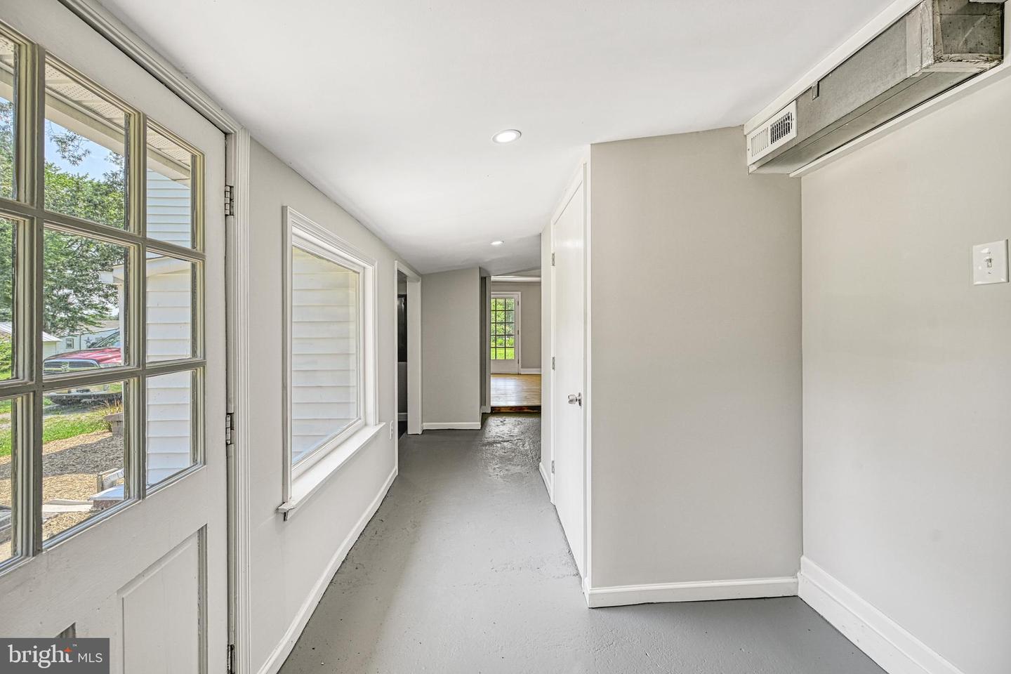 14040 W PATRICK HENRY RD, DOSWELL, Virginia 23047, 3 Bedrooms Bedrooms, 6 Rooms Rooms,2 BathroomsBathrooms,Residential,For sale,14040 W PATRICK HENRY RD,VAHA2001036 MLS # VAHA2001036