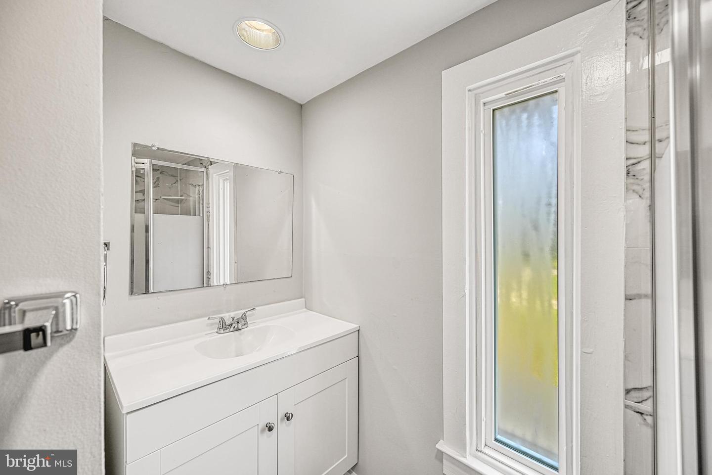 14040 W PATRICK HENRY RD, DOSWELL, Virginia 23047, 3 Bedrooms Bedrooms, 6 Rooms Rooms,2 BathroomsBathrooms,Residential,For sale,14040 W PATRICK HENRY RD,VAHA2001036 MLS # VAHA2001036