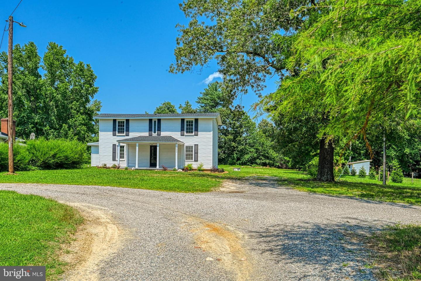 14040 W PATRICK HENRY RD, DOSWELL, Virginia 23047, 3 Bedrooms Bedrooms, 6 Rooms Rooms,2 BathroomsBathrooms,Residential,For sale,14040 W PATRICK HENRY RD,VAHA2001036 MLS # VAHA2001036