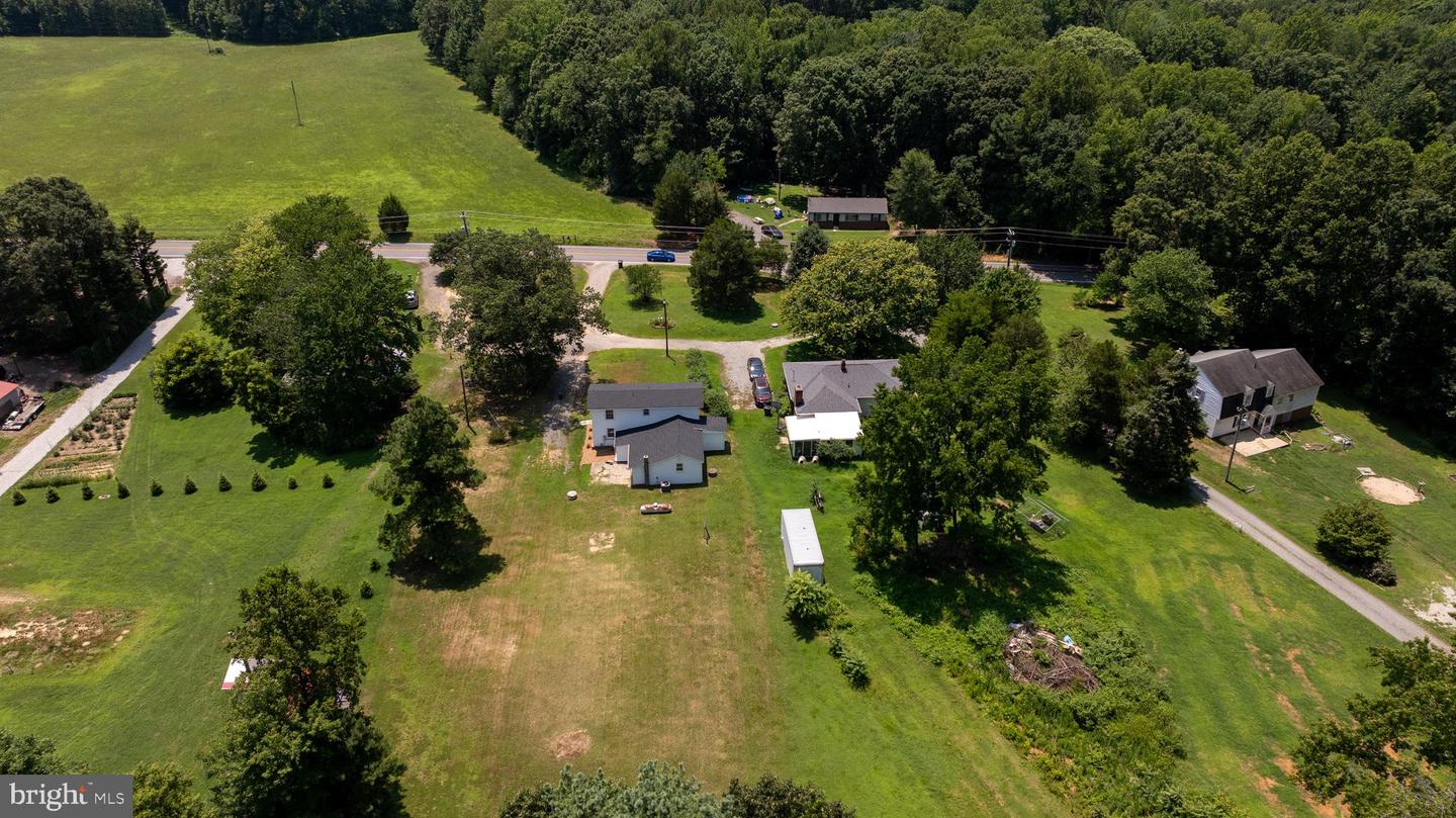 14040 W PATRICK HENRY RD, DOSWELL, Virginia 23047, 3 Bedrooms Bedrooms, 6 Rooms Rooms,2 BathroomsBathrooms,Residential,For sale,14040 W PATRICK HENRY RD,VAHA2001036 MLS # VAHA2001036