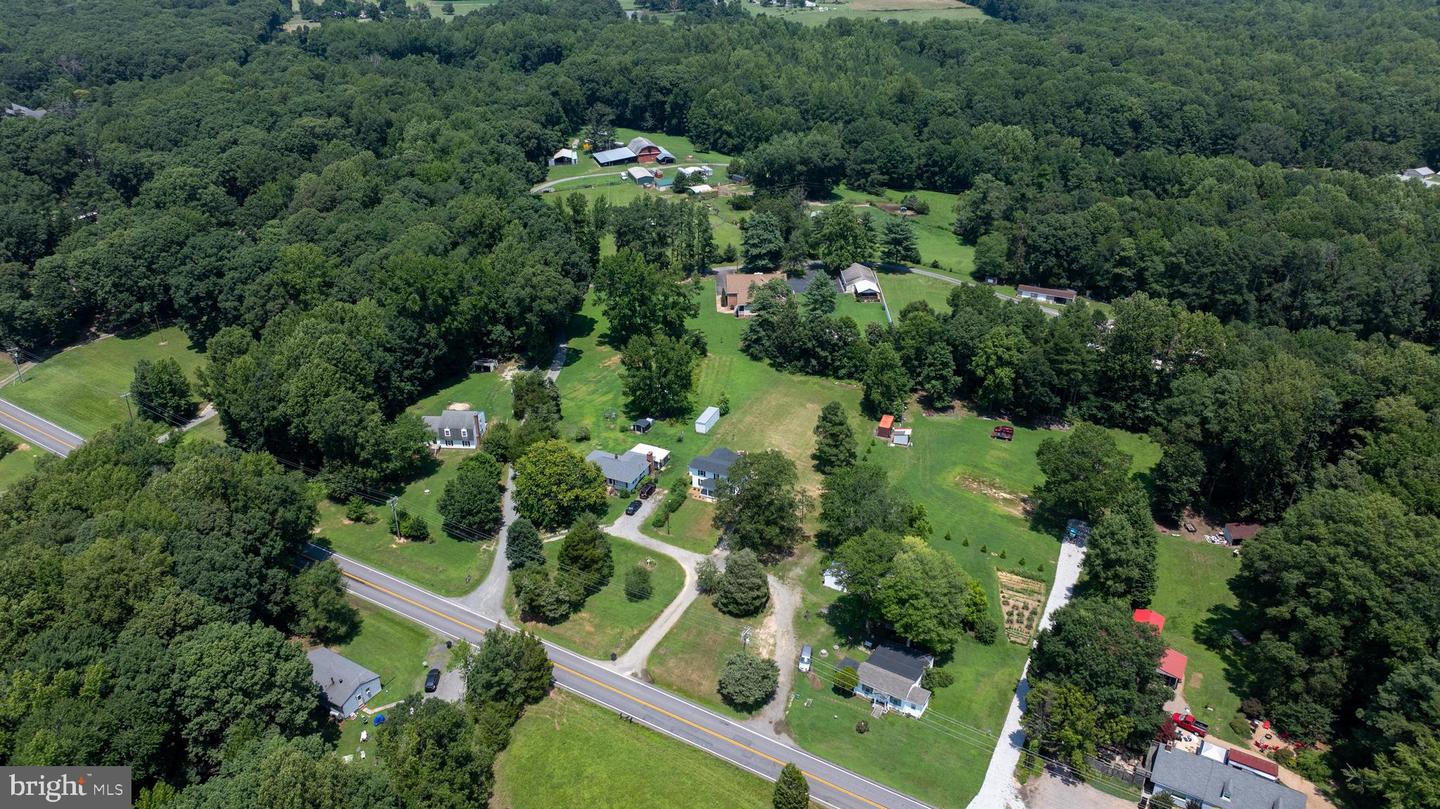 14040 W PATRICK HENRY RD, DOSWELL, Virginia 23047, 3 Bedrooms Bedrooms, 6 Rooms Rooms,2 BathroomsBathrooms,Residential,For sale,14040 W PATRICK HENRY RD,VAHA2001036 MLS # VAHA2001036