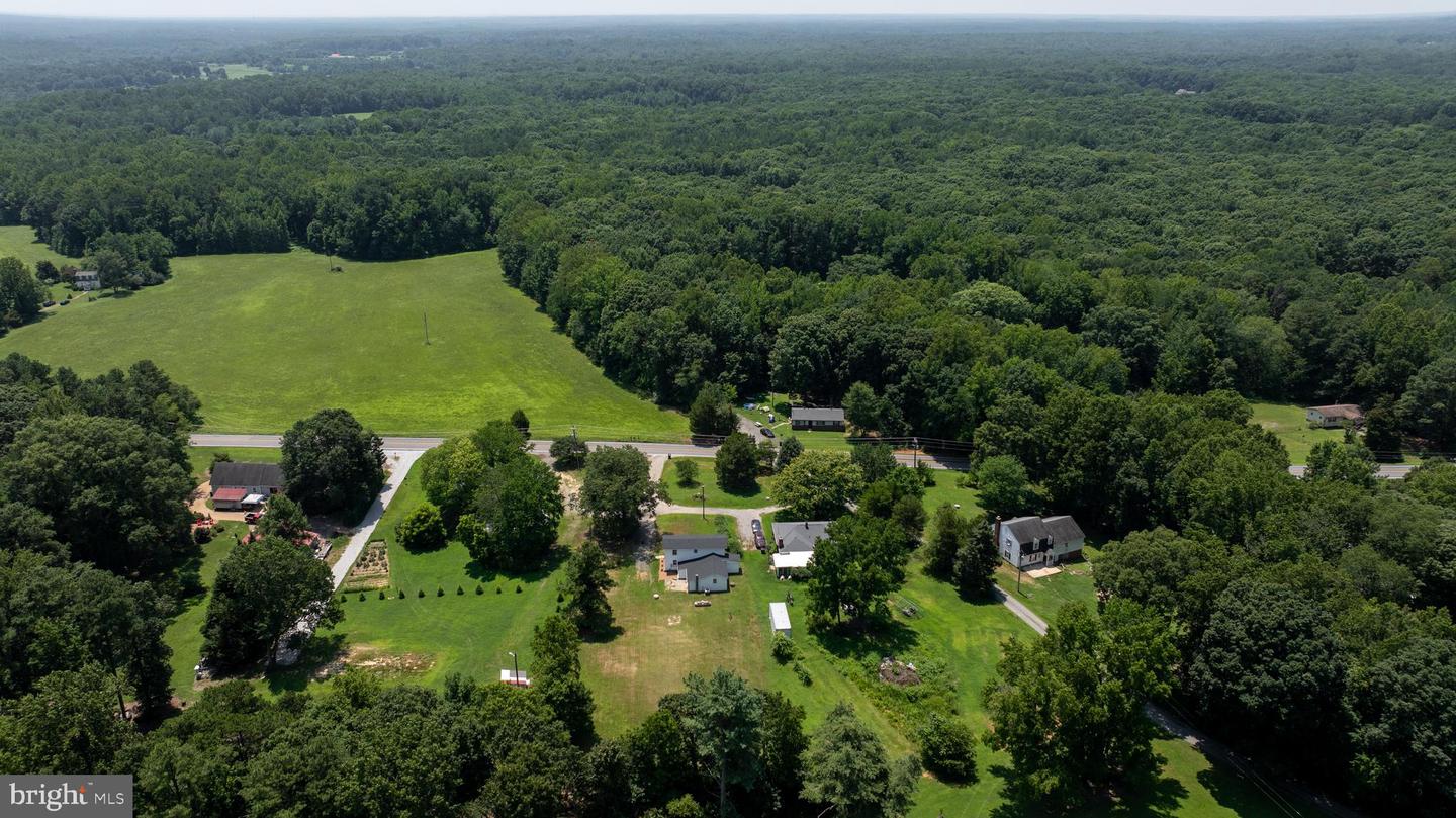 14040 W PATRICK HENRY RD, DOSWELL, Virginia 23047, 3 Bedrooms Bedrooms, 6 Rooms Rooms,2 BathroomsBathrooms,Residential,For sale,14040 W PATRICK HENRY RD,VAHA2001036 MLS # VAHA2001036