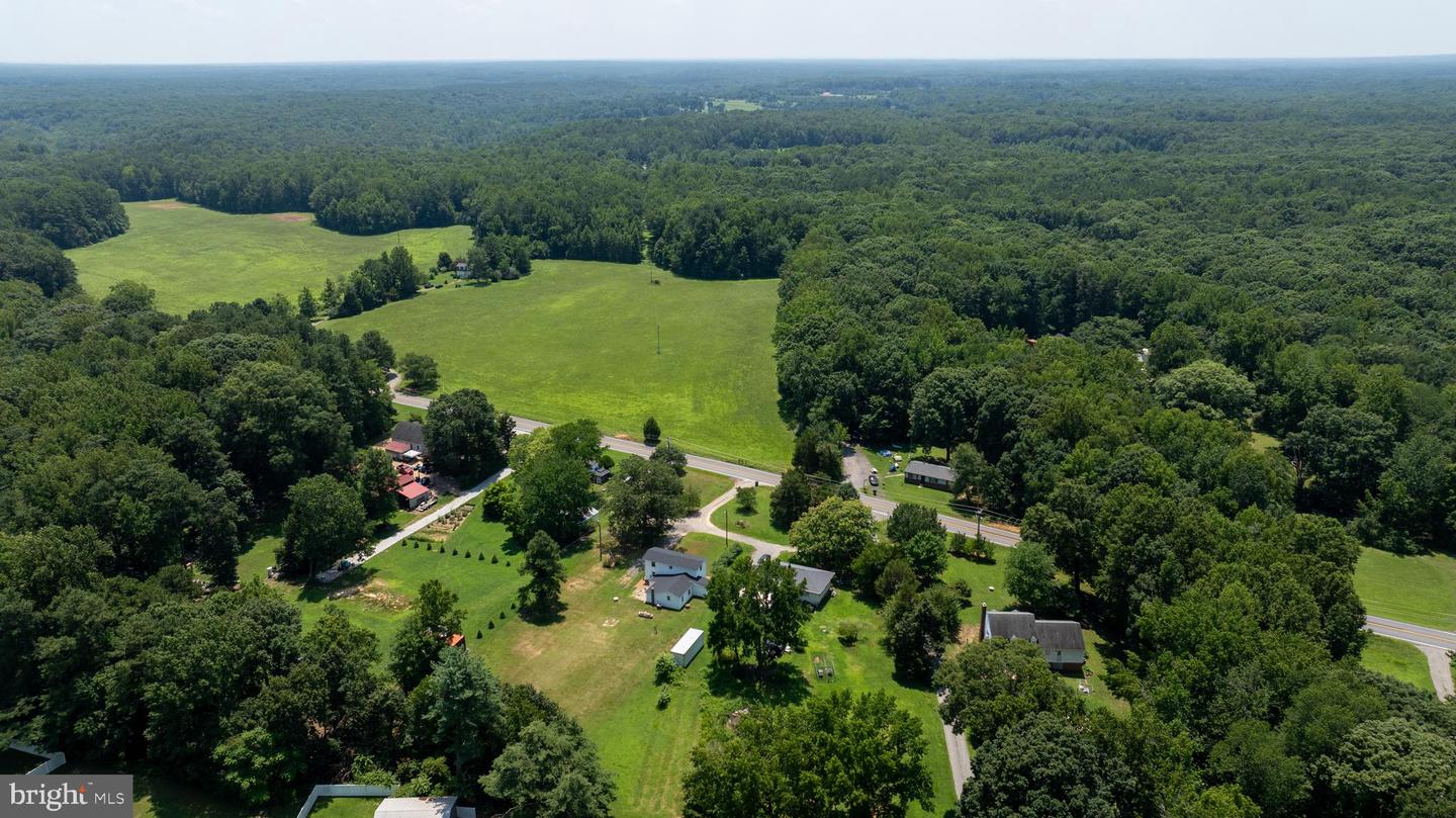 14040 W PATRICK HENRY RD, DOSWELL, Virginia 23047, 3 Bedrooms Bedrooms, 6 Rooms Rooms,2 BathroomsBathrooms,Residential,For sale,14040 W PATRICK HENRY RD,VAHA2001036 MLS # VAHA2001036