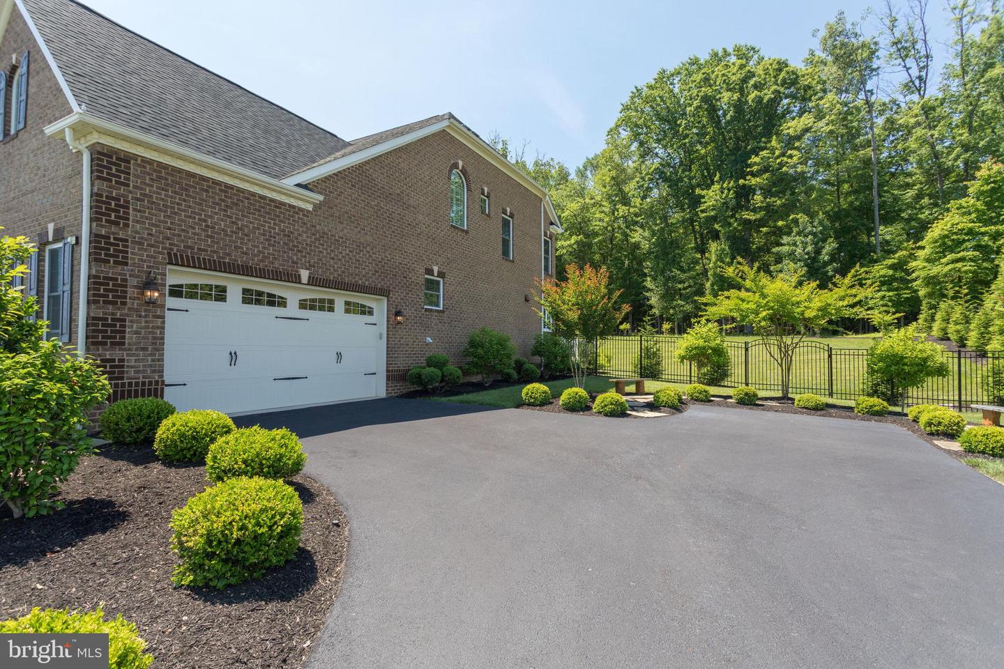 1678 HUNTING CREST WAY, VIENNA, Virginia 22182, 4 Bedrooms Bedrooms, ,5 BathroomsBathrooms,Residential,For sale,1678 HUNTING CREST WAY,VAFX2255106 MLS # VAFX2255106