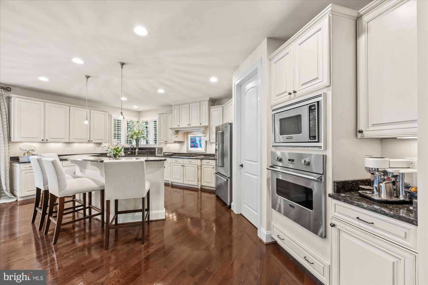 1678 HUNTING CREST WAY, VIENNA, Virginia 22182, 4 Bedrooms Bedrooms, ,5 BathroomsBathrooms,Residential,For sale,1678 HUNTING CREST WAY,VAFX2255106 MLS # VAFX2255106